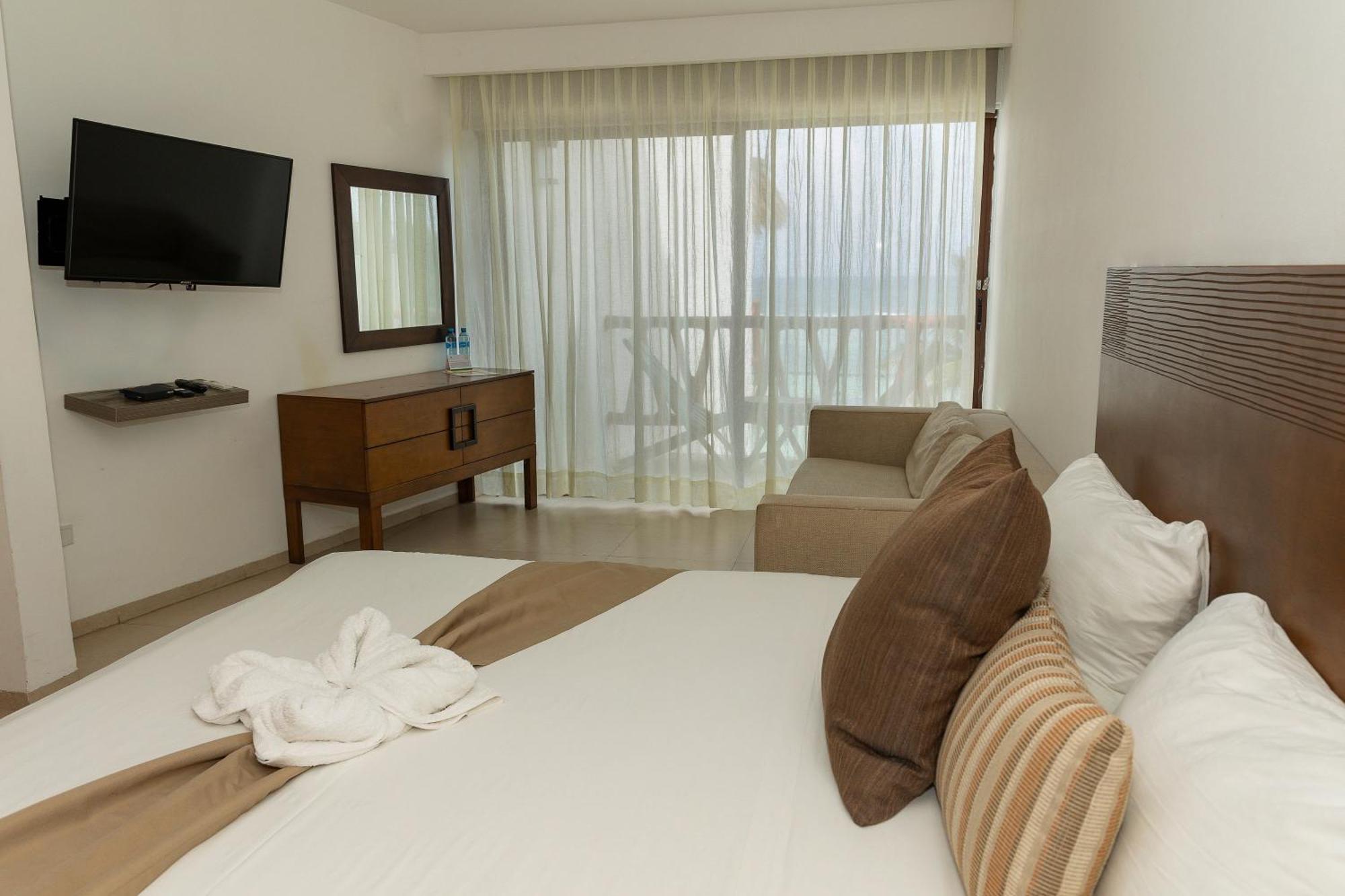 Hotel Quinto Sole Mahahual Esterno foto