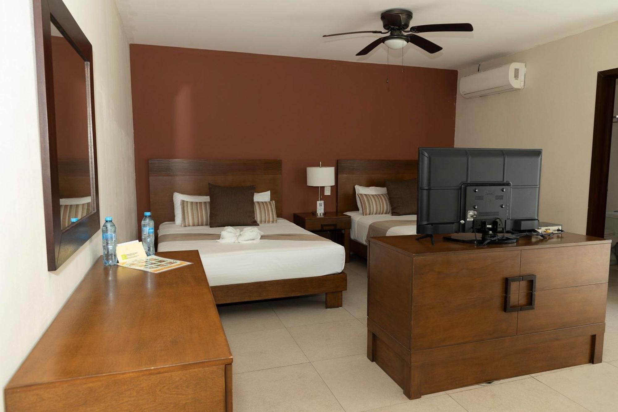 Hotel Quinto Sole Mahahual Esterno foto