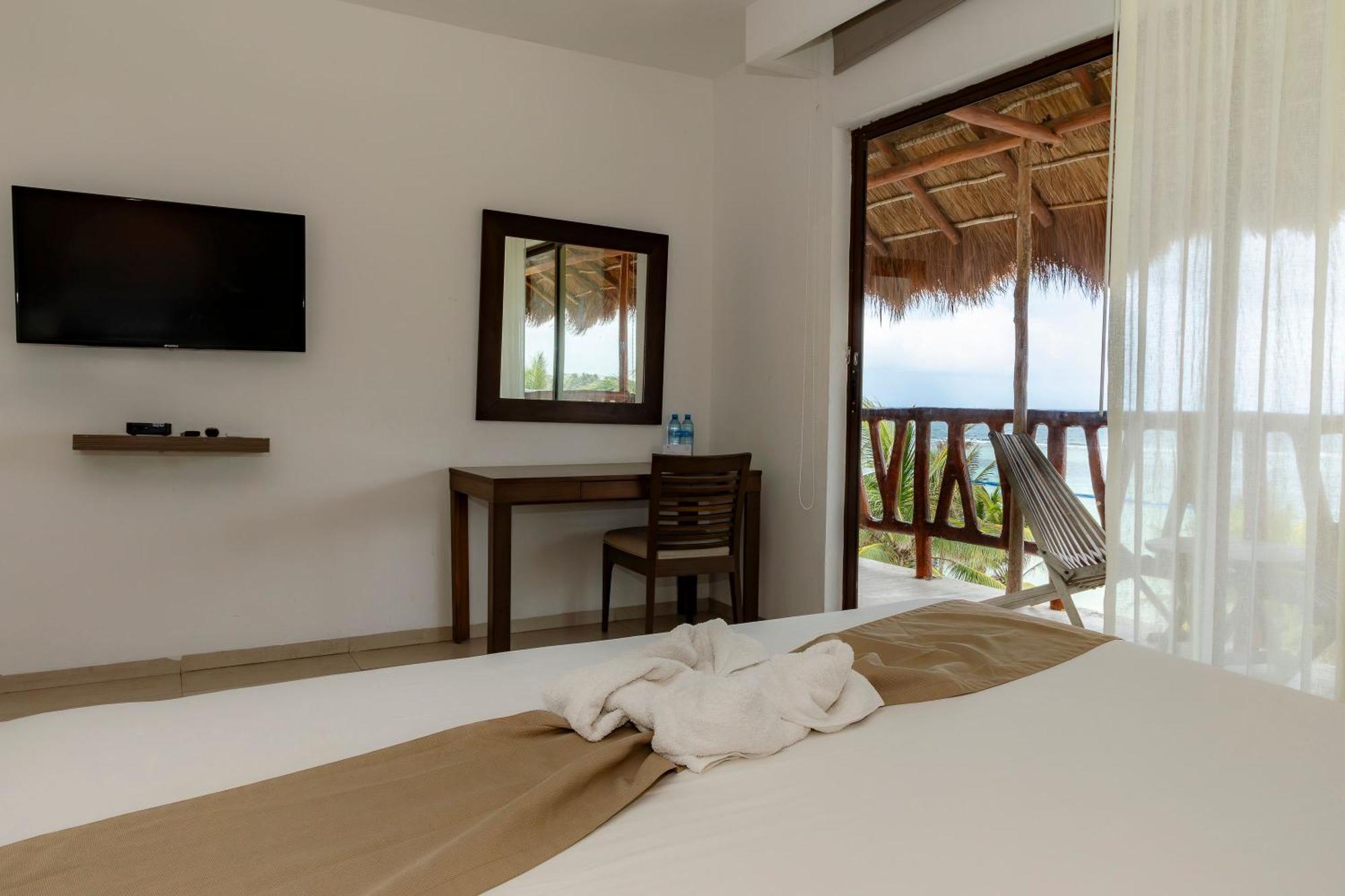Hotel Quinto Sole Mahahual Esterno foto